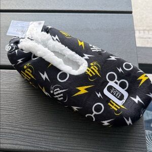 Warner Bros. Black and Yellow Harry Potter Fleece Slipper Socks